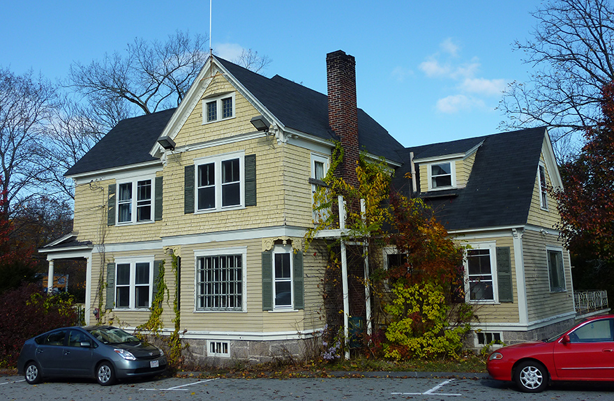 2009-10-29 Dutton House